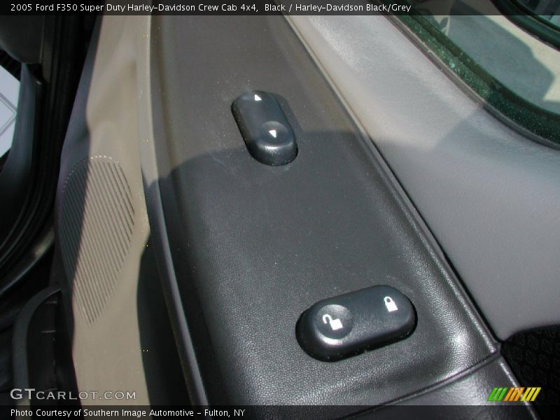 Black / Harley-Davidson Black/Grey 2005 Ford F350 Super Duty Harley-Davidson Crew Cab 4x4