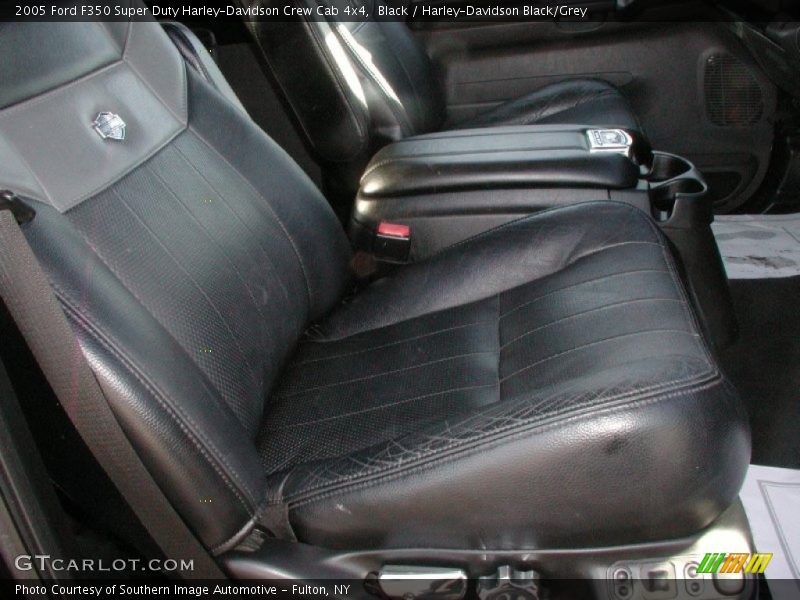  2005 F350 Super Duty Harley-Davidson Crew Cab 4x4 Harley-Davidson Black/Grey Interior