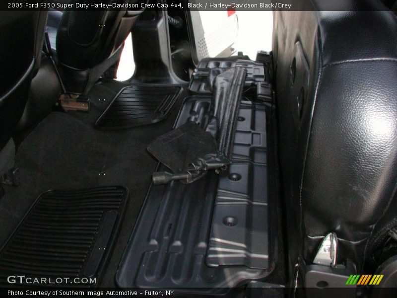 Black / Harley-Davidson Black/Grey 2005 Ford F350 Super Duty Harley-Davidson Crew Cab 4x4