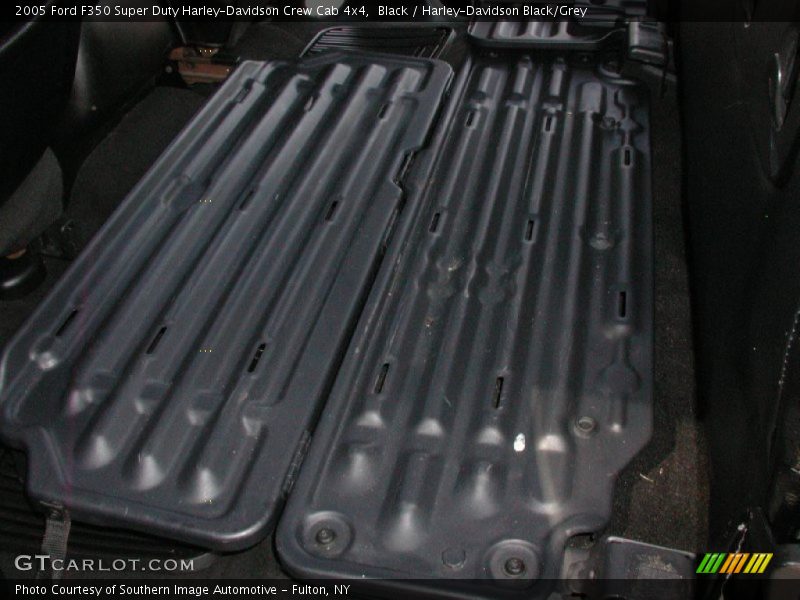 Black / Harley-Davidson Black/Grey 2005 Ford F350 Super Duty Harley-Davidson Crew Cab 4x4