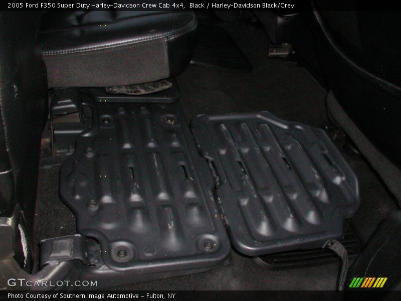 Black / Harley-Davidson Black/Grey 2005 Ford F350 Super Duty Harley-Davidson Crew Cab 4x4