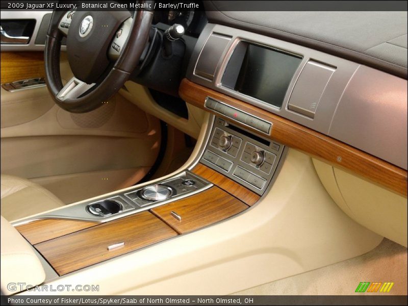 Botanical Green Metallic / Barley/Truffle 2009 Jaguar XF Luxury