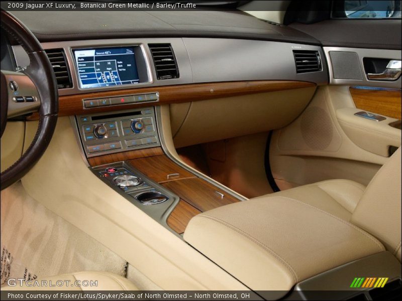 Botanical Green Metallic / Barley/Truffle 2009 Jaguar XF Luxury