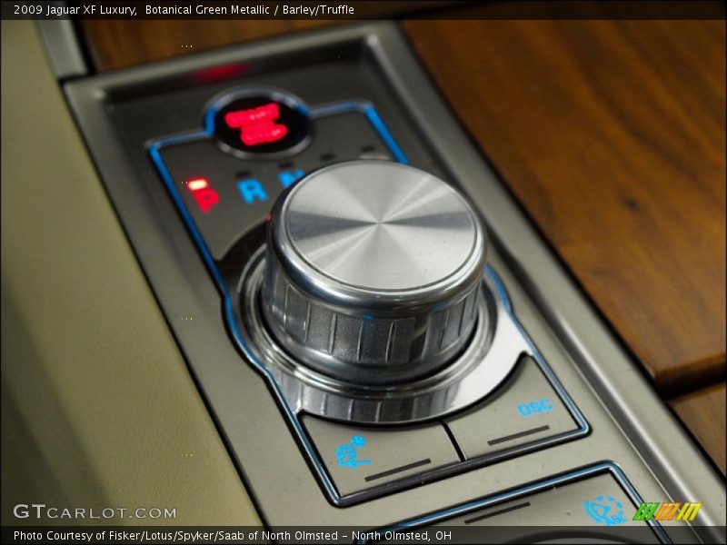 Botanical Green Metallic / Barley/Truffle 2009 Jaguar XF Luxury