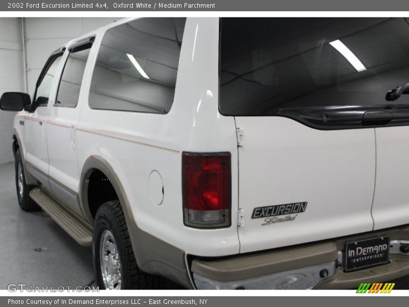 Oxford White / Medium Parchment 2002 Ford Excursion Limited 4x4