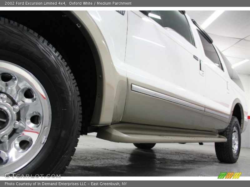 Oxford White / Medium Parchment 2002 Ford Excursion Limited 4x4
