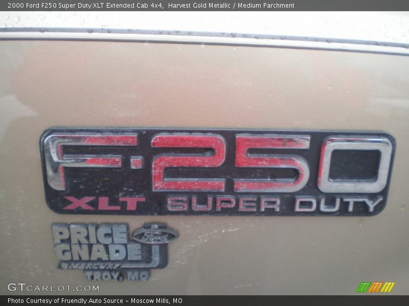 Harvest Gold Metallic / Medium Parchment 2000 Ford F250 Super Duty XLT Extended Cab 4x4