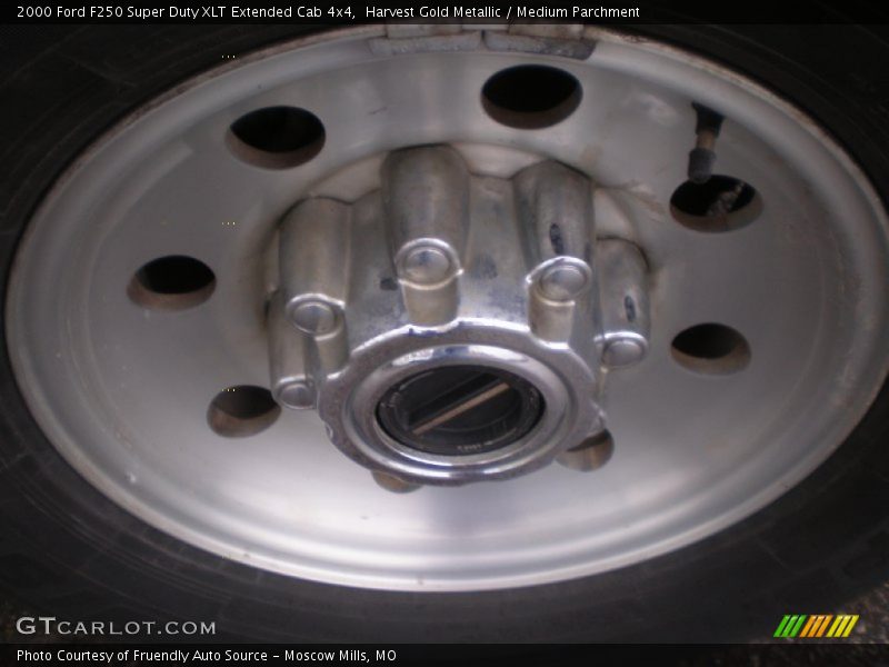 Harvest Gold Metallic / Medium Parchment 2000 Ford F250 Super Duty XLT Extended Cab 4x4