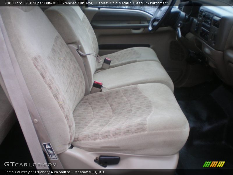 Harvest Gold Metallic / Medium Parchment 2000 Ford F250 Super Duty XLT Extended Cab 4x4