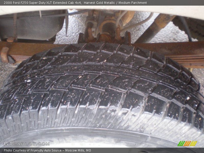 Harvest Gold Metallic / Medium Parchment 2000 Ford F250 Super Duty XLT Extended Cab 4x4