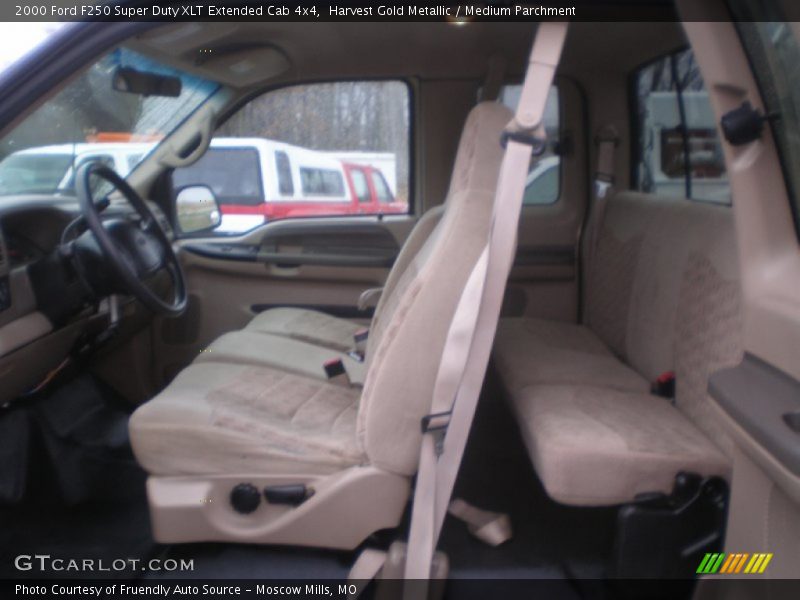 Harvest Gold Metallic / Medium Parchment 2000 Ford F250 Super Duty XLT Extended Cab 4x4