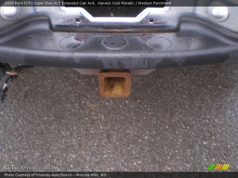 Harvest Gold Metallic / Medium Parchment 2000 Ford F250 Super Duty XLT Extended Cab 4x4