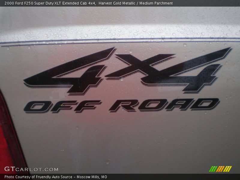 Harvest Gold Metallic / Medium Parchment 2000 Ford F250 Super Duty XLT Extended Cab 4x4