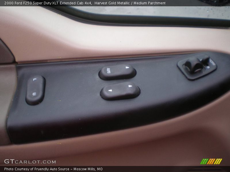 Harvest Gold Metallic / Medium Parchment 2000 Ford F250 Super Duty XLT Extended Cab 4x4