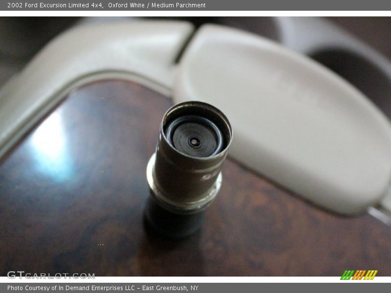 Oxford White / Medium Parchment 2002 Ford Excursion Limited 4x4