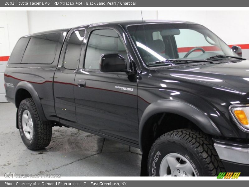 Black Sand Pearl / Charcoal 2002 Toyota Tacoma V6 TRD Xtracab 4x4