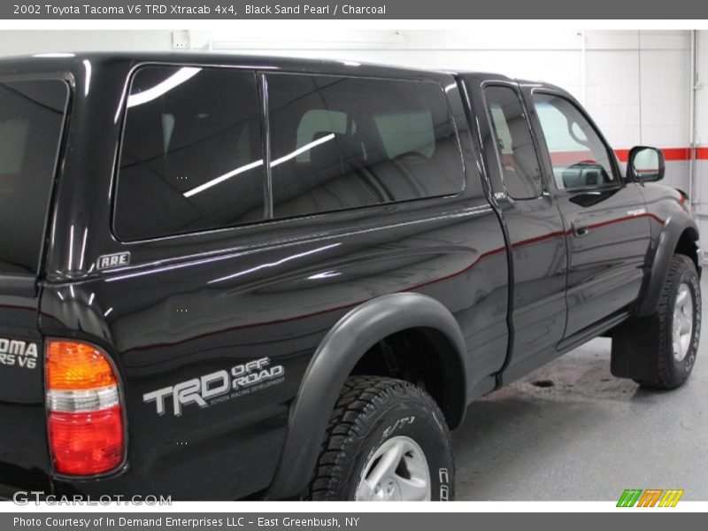 Black Sand Pearl / Charcoal 2002 Toyota Tacoma V6 TRD Xtracab 4x4