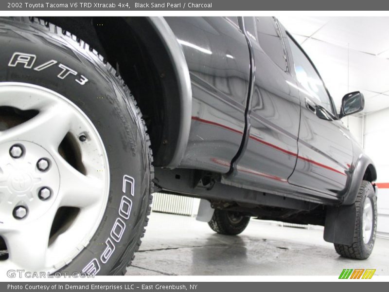 Black Sand Pearl / Charcoal 2002 Toyota Tacoma V6 TRD Xtracab 4x4