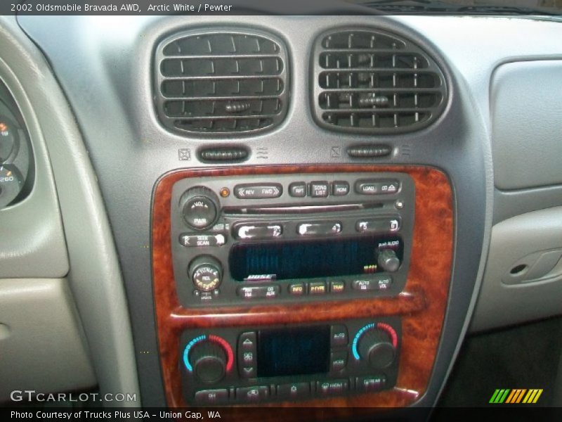 Arctic White / Pewter 2002 Oldsmobile Bravada AWD