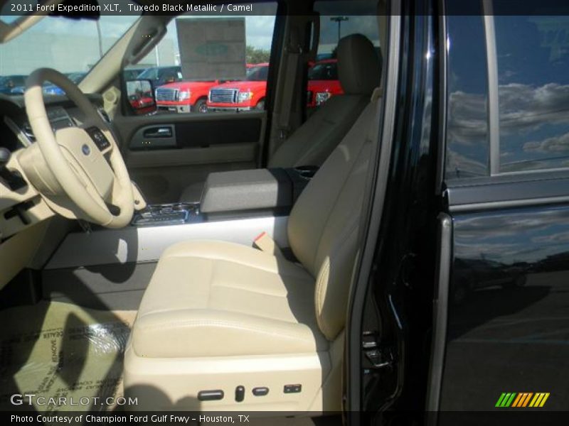 Tuxedo Black Metallic / Camel 2011 Ford Expedition XLT