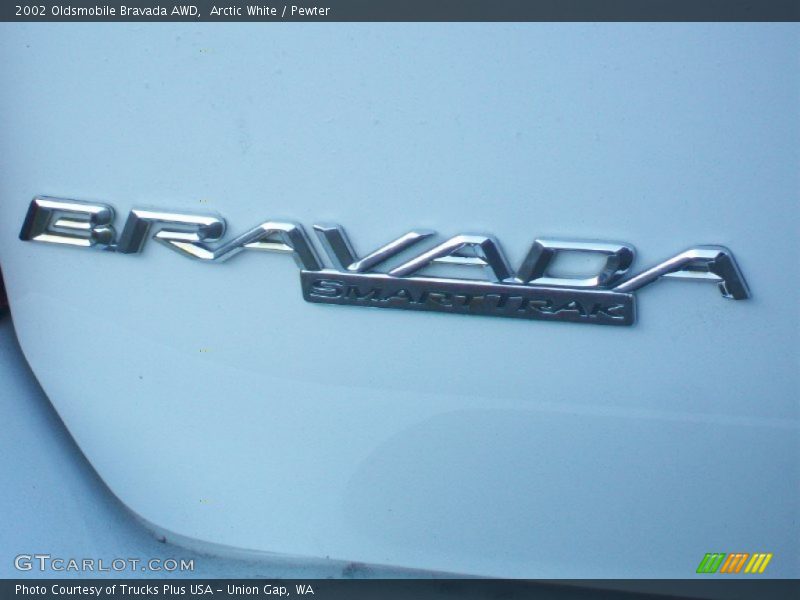 Arctic White / Pewter 2002 Oldsmobile Bravada AWD