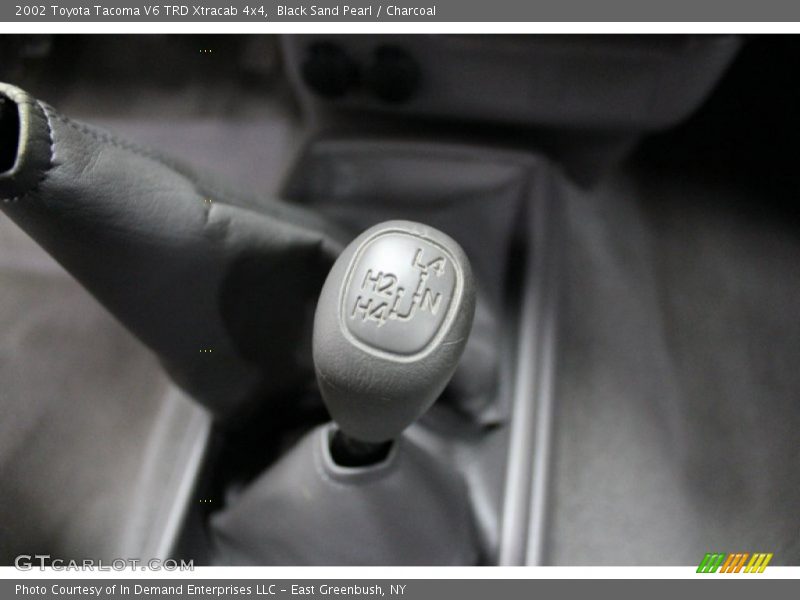 Black Sand Pearl / Charcoal 2002 Toyota Tacoma V6 TRD Xtracab 4x4