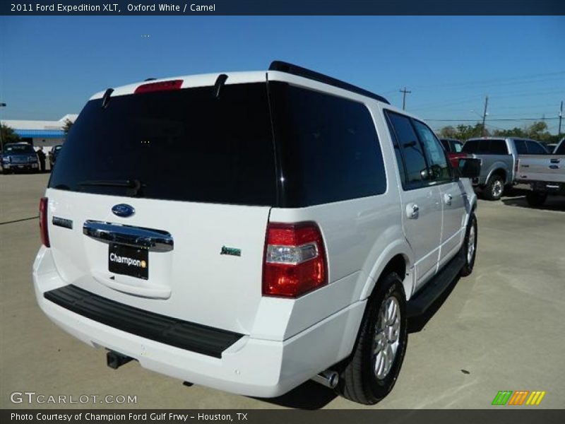 Oxford White / Camel 2011 Ford Expedition XLT