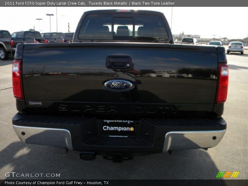Tuxedo Black Metallic / Black Two Tone Leather 2011 Ford F250 Super Duty Lariat Crew Cab