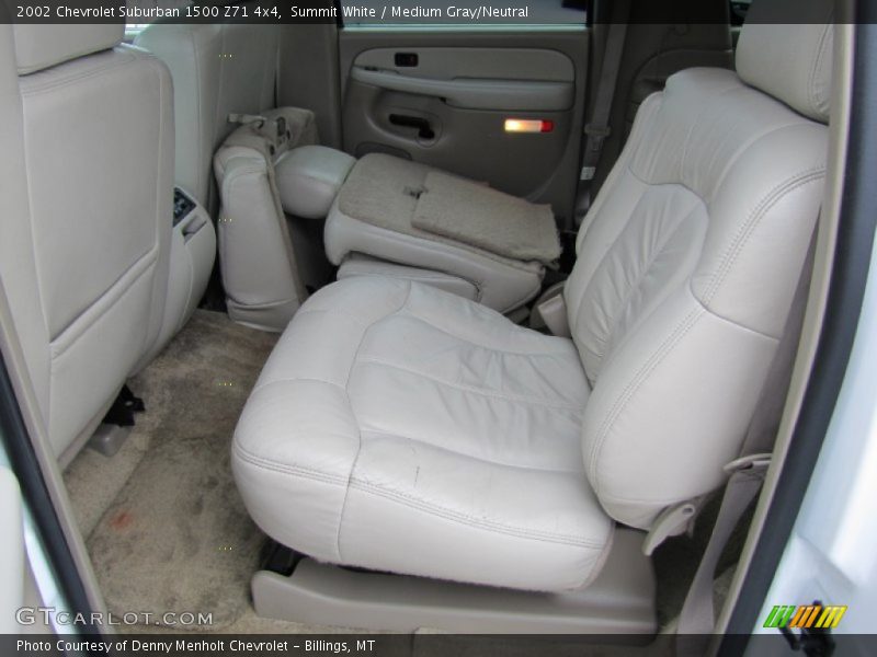 Summit White / Medium Gray/Neutral 2002 Chevrolet Suburban 1500 Z71 4x4
