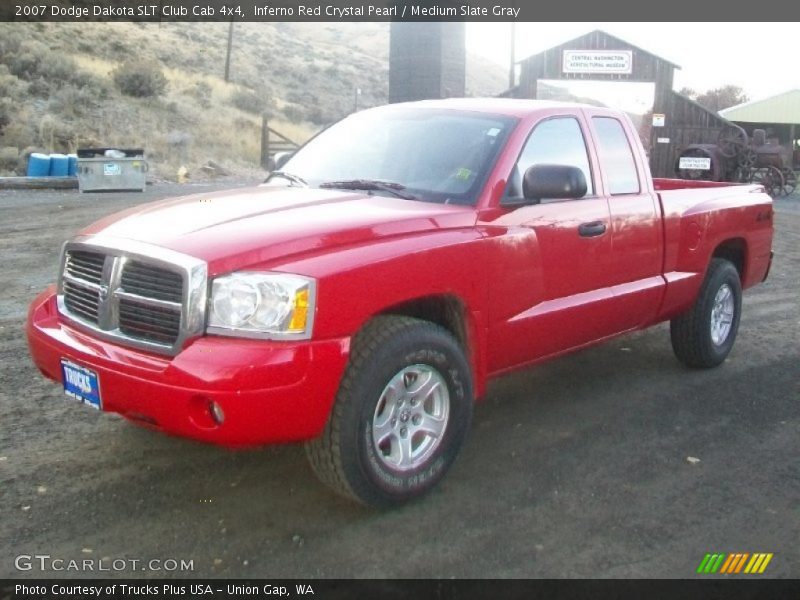 Inferno Red Crystal Pearl / Medium Slate Gray 2007 Dodge Dakota SLT Club Cab 4x4