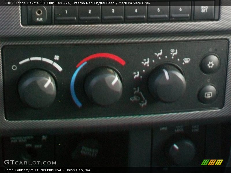 Inferno Red Crystal Pearl / Medium Slate Gray 2007 Dodge Dakota SLT Club Cab 4x4