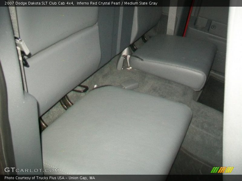 Inferno Red Crystal Pearl / Medium Slate Gray 2007 Dodge Dakota SLT Club Cab 4x4