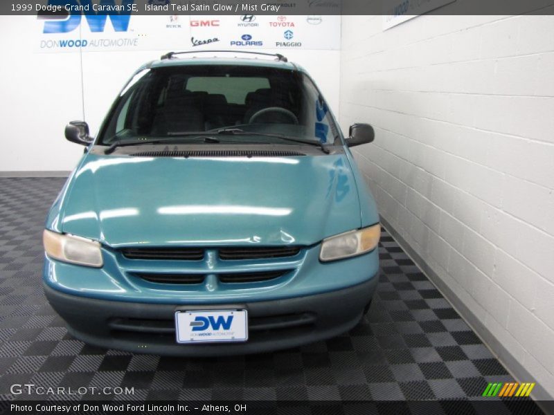 Island Teal Satin Glow / Mist Gray 1999 Dodge Grand Caravan SE