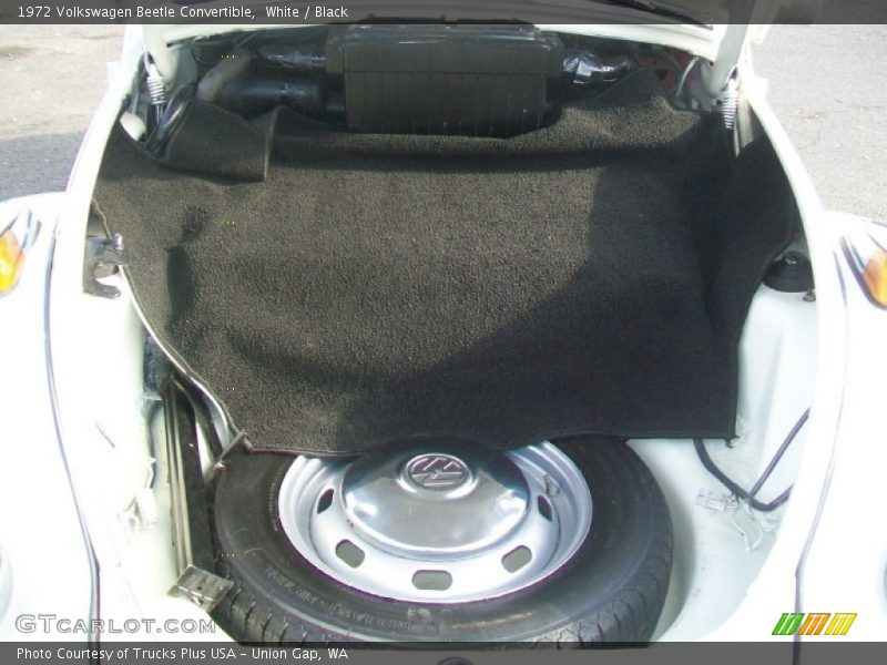 White / Black 1972 Volkswagen Beetle Convertible