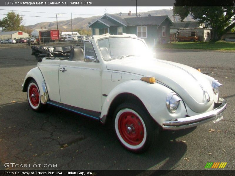 White / Black 1972 Volkswagen Beetle Convertible