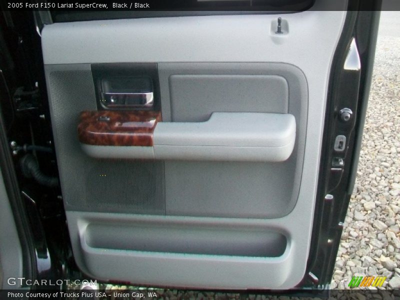 Black / Black 2005 Ford F150 Lariat SuperCrew