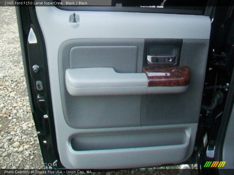 Black / Black 2005 Ford F150 Lariat SuperCrew