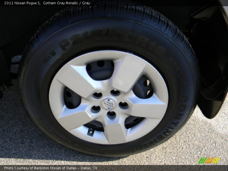 Gotham Gray Metallic / Gray 2011 Nissan Rogue S