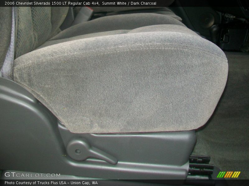 Summit White / Dark Charcoal 2006 Chevrolet Silverado 1500 LT Regular Cab 4x4