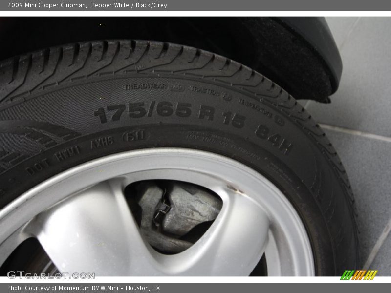 Pepper White / Black/Grey 2009 Mini Cooper Clubman