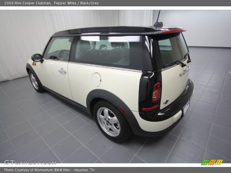 Pepper White / Black/Grey 2009 Mini Cooper Clubman