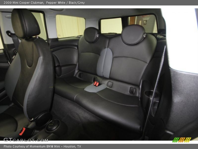 Pepper White / Black/Grey 2009 Mini Cooper Clubman