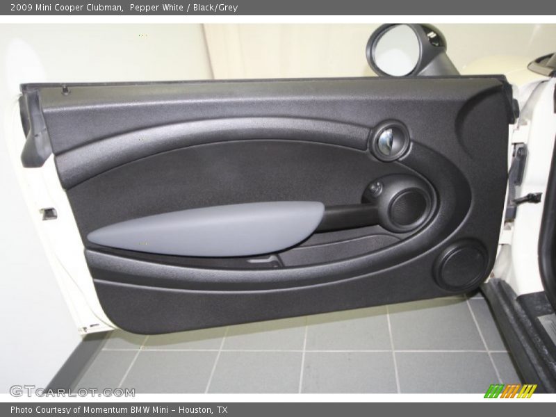Pepper White / Black/Grey 2009 Mini Cooper Clubman