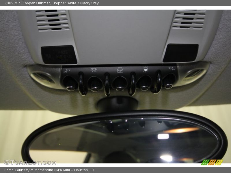 Pepper White / Black/Grey 2009 Mini Cooper Clubman