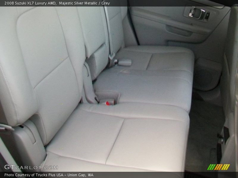 Majestic Silver Metallic / Grey 2008 Suzuki XL7 Luxury AWD