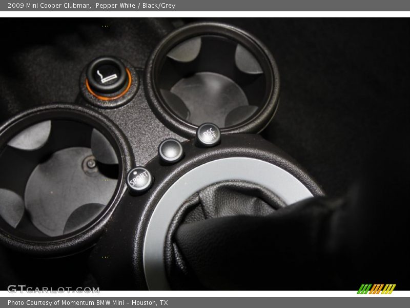 Pepper White / Black/Grey 2009 Mini Cooper Clubman