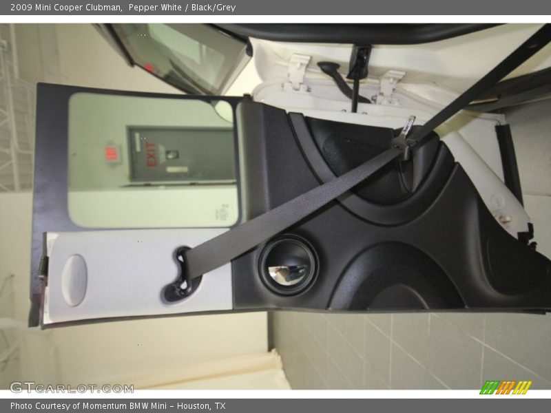 Pepper White / Black/Grey 2009 Mini Cooper Clubman