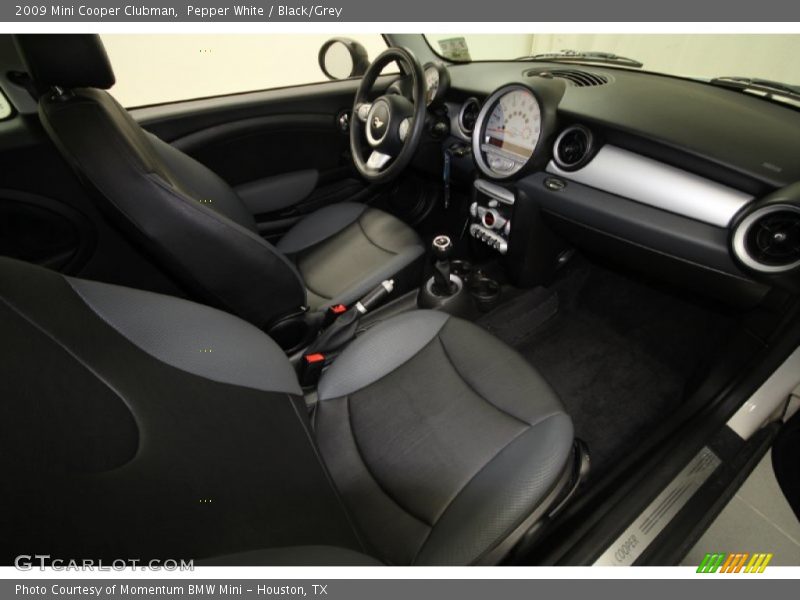 Pepper White / Black/Grey 2009 Mini Cooper Clubman