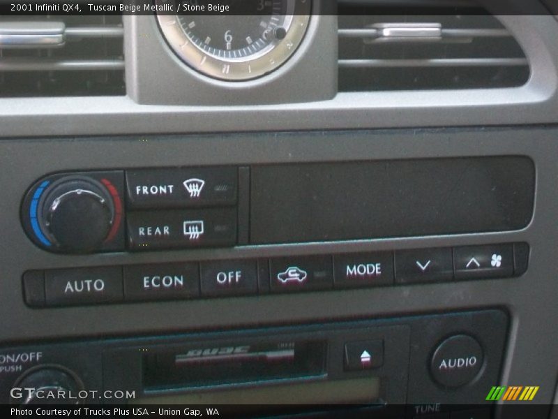 Tuscan Beige Metallic / Stone Beige 2001 Infiniti QX4