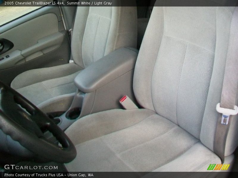 Summit White / Light Gray 2005 Chevrolet TrailBlazer LS 4x4